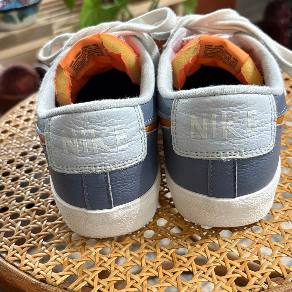 Nike by you Blazer low ‘ 77 vintage sneaker. Size 8 - Picture 3 of 9